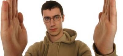 20090904123505-shlohands.jpg